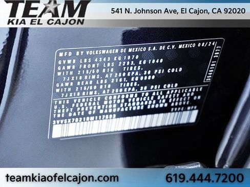 Used 2024 Volkswagen Taos SE image 33