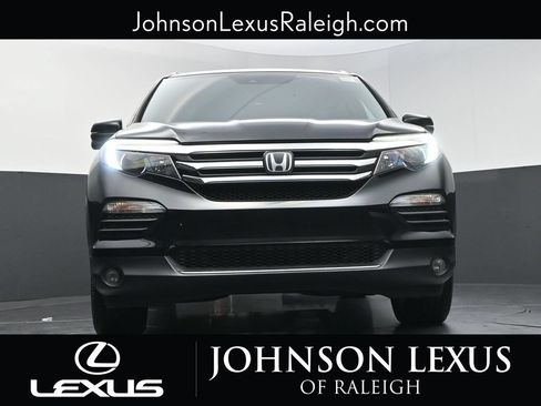 Used 2016 Honda Pilot Touring image 17