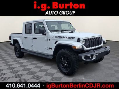 Used 2025 Jeep Gladiator Sport