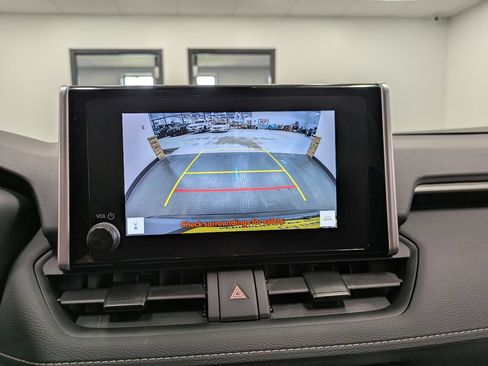 Used 2024 Toyota RAV4 LE AWD/4WD image 13