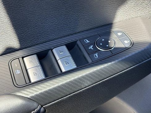 New 2026 Mitsubishi Outlander SE FWD image 18