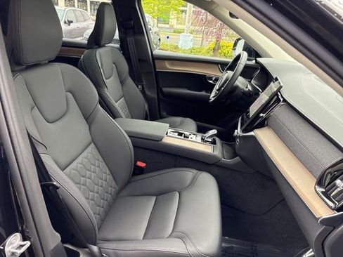 Used 2025 Volvo XC90 B6 Plus AWD/4WD image 17