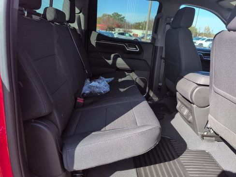 New 2025 GMC Sierra 1500 SLE w/ Preferred Package image 12