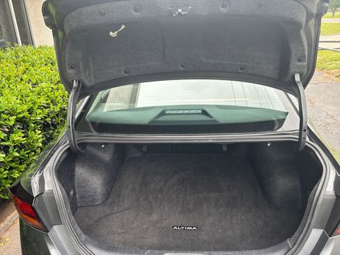 Used 2025 Nissan Altima 2.5 SV image 31