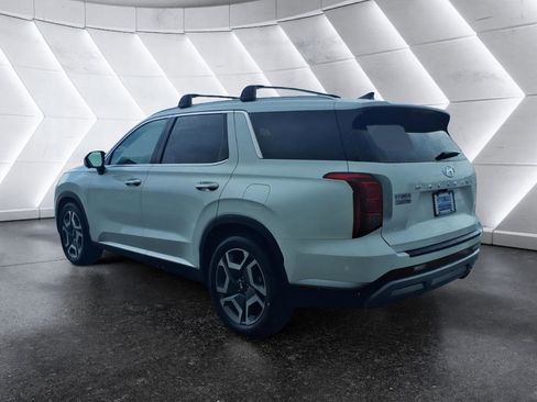 Used 2025 Hyundai Palisade SEL FWD image 3