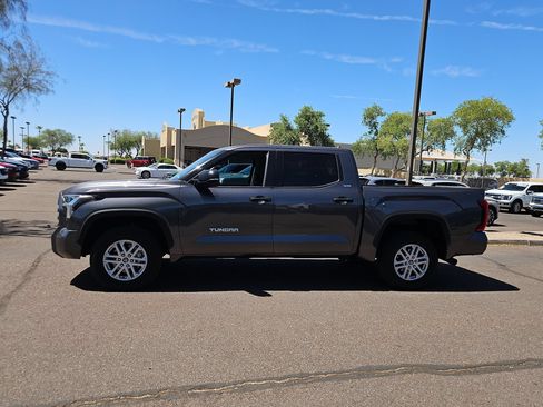 Used 2023 Toyota Tundra SR5 w/ SR5 Convenience Package AWD/4WD image 9