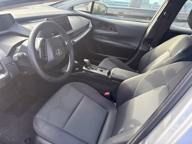 Used 2025 Toyota Prius LE AWD/4WD image 10