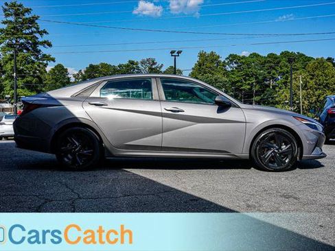 Used 2021 Hyundai Elantra SEL FWD image 10