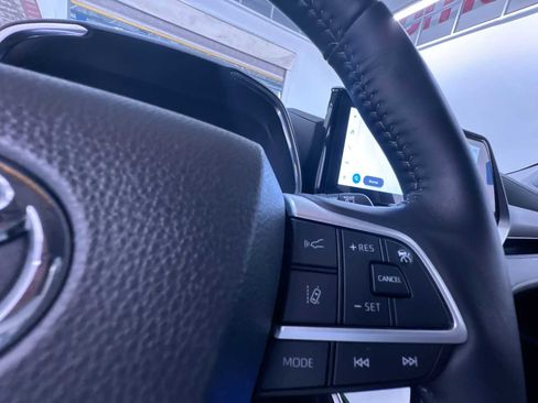 Used 2024 Toyota Highlander Platinum image 21