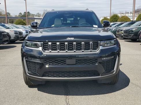 New 2026 Jeep Grand Cherokee L Limited RWD image 2