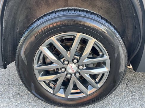 Used 2019 GMC Acadia SLT image 44