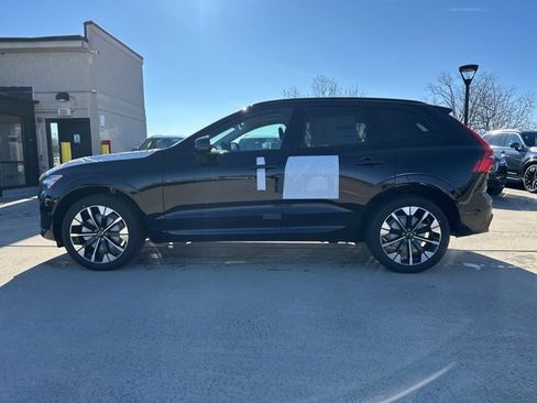 New 2026 Volvo XC60 B5 Plus w/ Protection Package Premier image 4