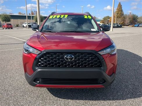 Certified 2025 Toyota Corolla Cross LE image 9