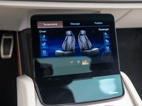 New 2026 Cadillac Vistiq Sport w/ LPO, Floor Liner Package image 20