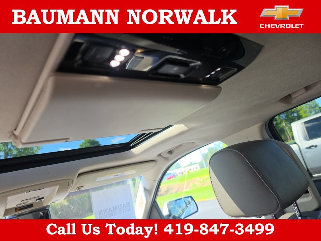 Used 2017 GMC Yukon XL Denali w/ Open Road Package AWD/4WD image 64