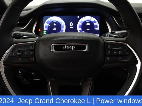 Used 2024 Jeep Grand Cherokee L Limited w/ Luxury Tech Group II AWD/4WD image 11