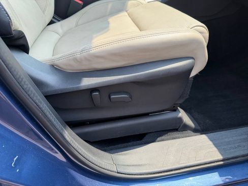 Used 2019 Subaru Ascent Limited AWD/4WD image 18