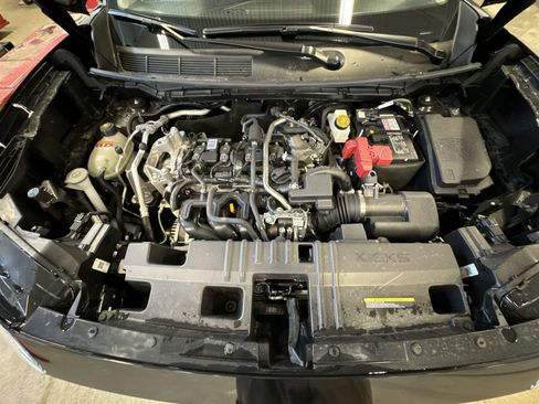 Used 2025 Nissan Kicks SV w/ SV Premium Package image 28