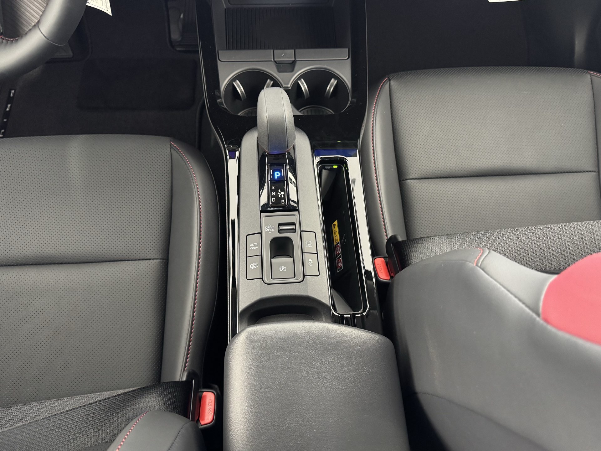 New 2027 Toyota Prius Plug-In Hybrid w/ Limited Premium Package FWD image 9