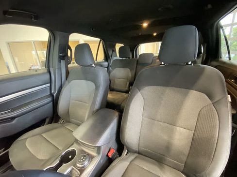Used 2019 Ford Explorer XLT AWD/4WD image 14