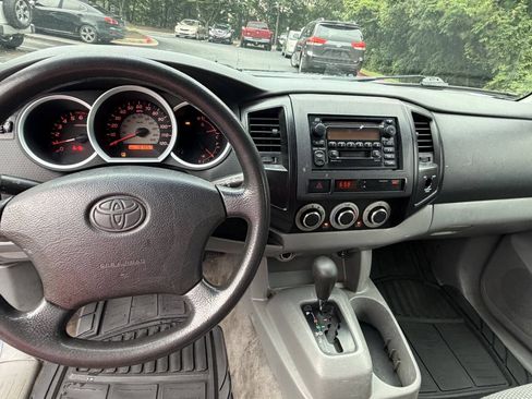 Used 2006 Toyota Tacoma 2WD Regular Cab image 12