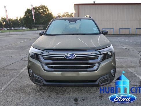 Used 2025 Subaru Forester Limited AWD/4WD image 7
