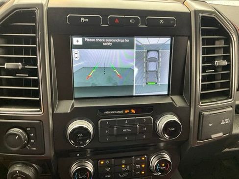 Used 2018 Ford F150 Lariat w/ Equipment Group 502A Luxury AWD/4WD image 5