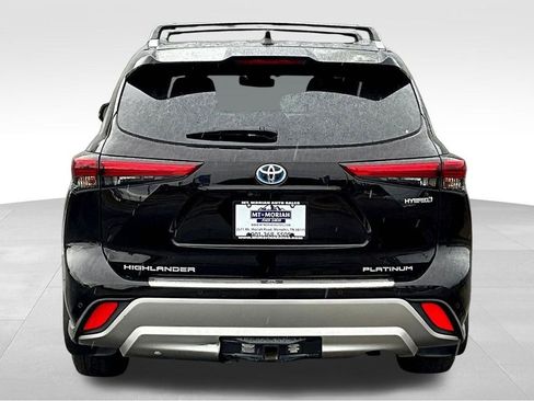 Used 2021 Toyota Highlander Platinum AWD/4WD image 6