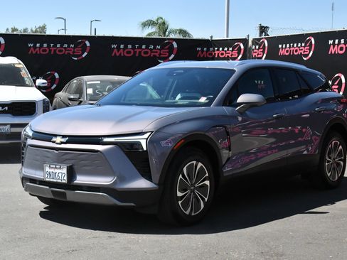 Used 2024 Chevrolet Blazer EV LT AWD/4WD image 3