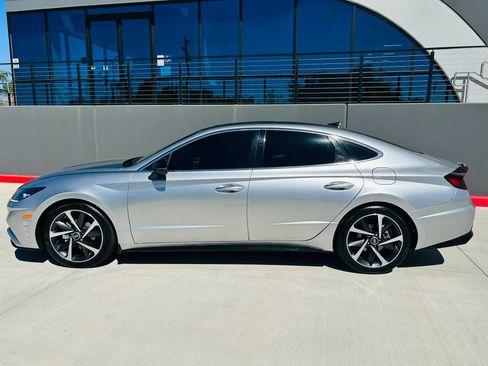 Used 2021 Hyundai Sonata SEL Plus w/ Tech Package FWD image 3