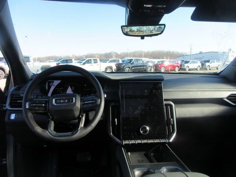 New 2026 GMC Acadia AT4 w/ Luxury Package image 17