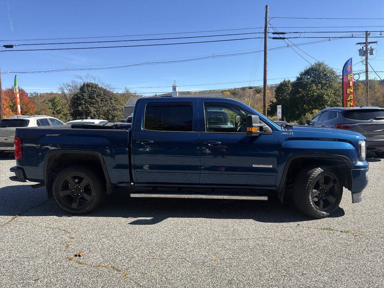 Used 2017 GMC Sierra 1500 SLE w/ Elevation Edition AWD/4WD image 6