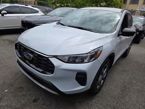 Used 2025 Ford Escape ST-Line FWD image 1