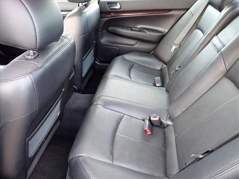 Used 2011 INFINITI G37 x w/ Premium Pkg image 8