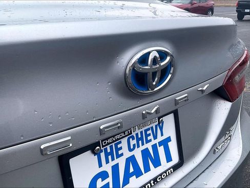 Used 2021 Toyota Camry LE image 26