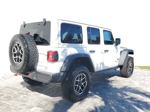 Used 2025 Jeep Wrangler Unlimited Rubicon w/ Safety Group image 6