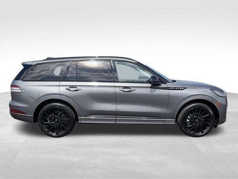 Used 2025 Lincoln Aviator Reserve w/ Equipment Group 201A AWD/4WD image 9