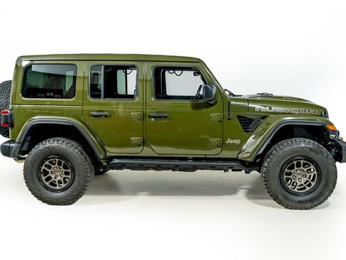 Used 2023 Jeep Wrangler Unlimited Rubicon 392 w/ Xtreme Recon 35" Tire Package image 10