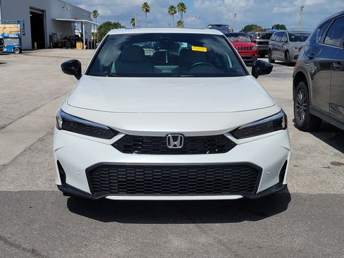 Used 2025 Honda Civic Sport Touring image 2