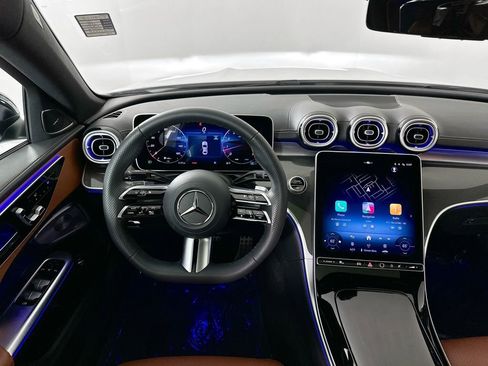 Used 2025 Mercedes-Benz C 300 Sedan image 23