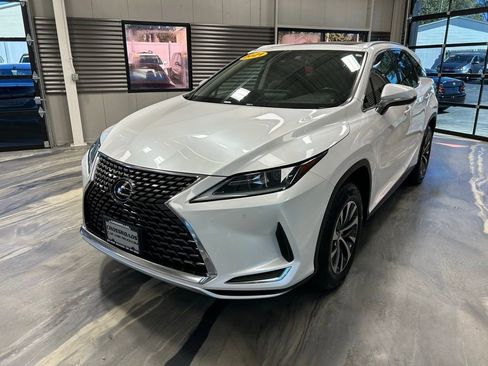 Used 2021 Lexus RX 350L Premium w/ Premium Package image 4
