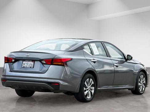 Used 2023 Nissan Altima 2.5 S FWD image 7
