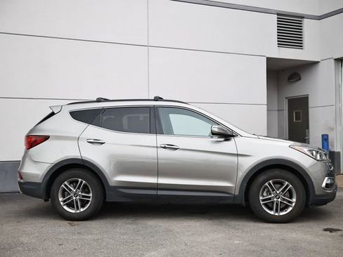 Used 2018 Hyundai Santa Fe Sport image 4
