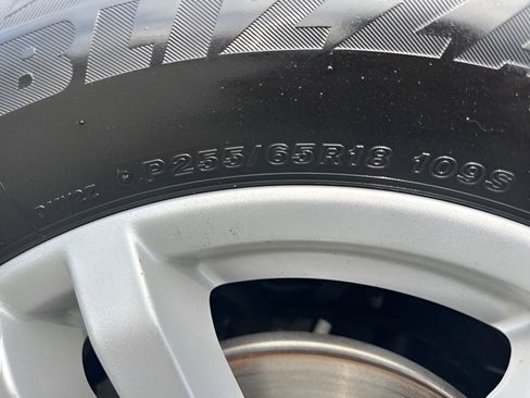 Used 2022 Ford Explorer XLT w/ Equipment Group 202A image 32