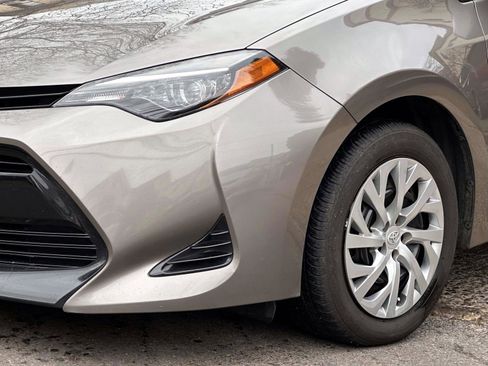 Used 2019 Toyota Corolla LE image 7