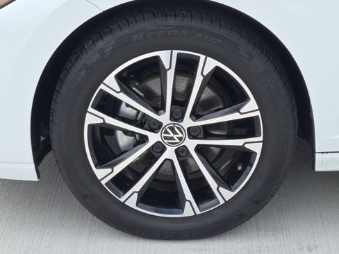 Used 2025 Volkswagen Jetta Sport FWD image 12