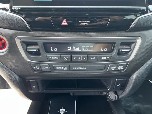 Used 2025 Honda Ridgeline TrailSport image 19
