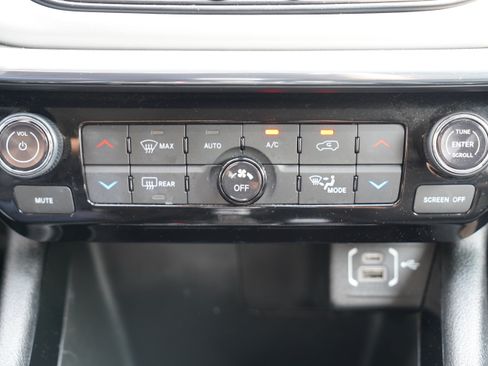 Used 2022 Jeep Compass Limited AWD/4WD image 27