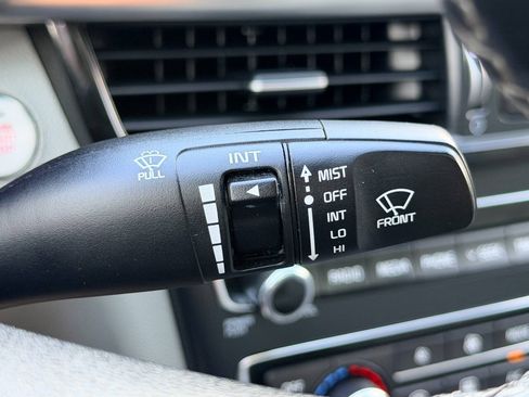 Used 2017 Kia Optima EX w/ Premium Package FWD image 32