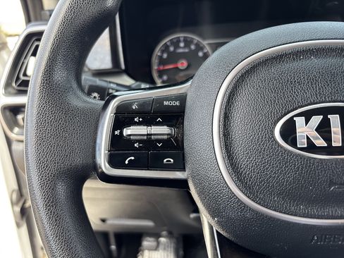 Used 2021 Kia Sorento LX FWD image 26